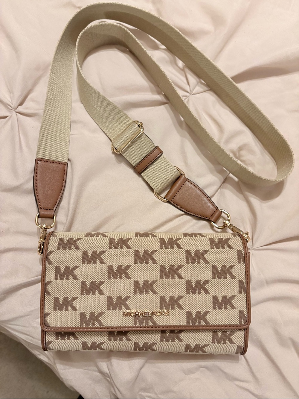 Michael Kors Beige & Brown Jet Set small phone crossbody